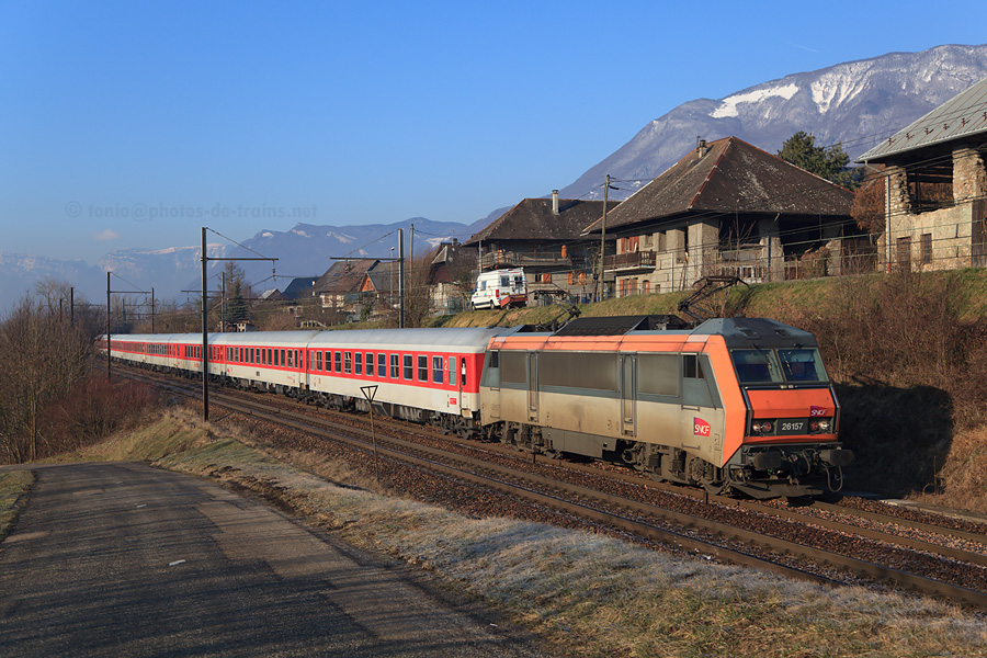 D&eacute;part de la gare de Saint-Pierre-d'Albigny de l'UrlaubsExpress 1273 H&oslash;je Taastrup - Modane.