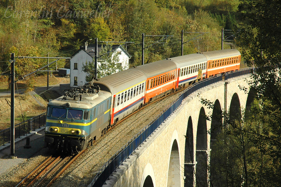 Passage sur le viaduc de Roanne Coo de la rame &agrave; vide du train IR 4016 Liers - Gouvy , remorqu&eacute; par la 1501