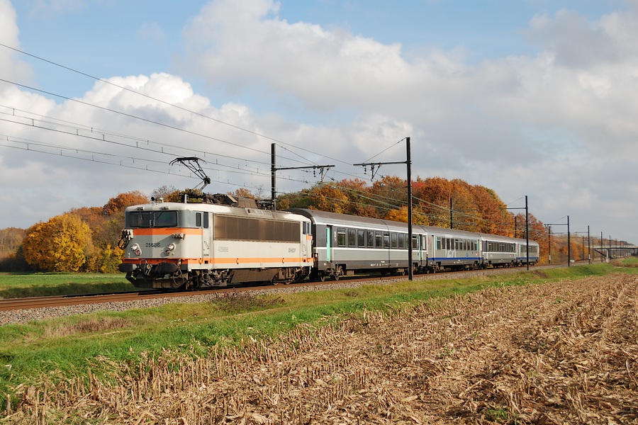 BB 25688 &agrave; Soirans.