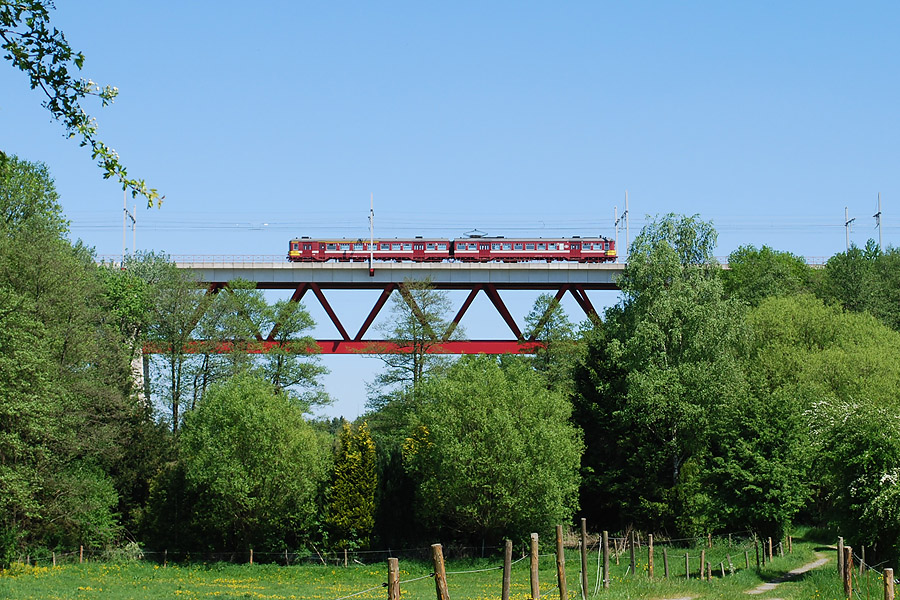 Vue sur le Hammerbr&uuml;cke du train IR q 5035 Aachen Hbf - Li&egrave;ge-Guillemins.