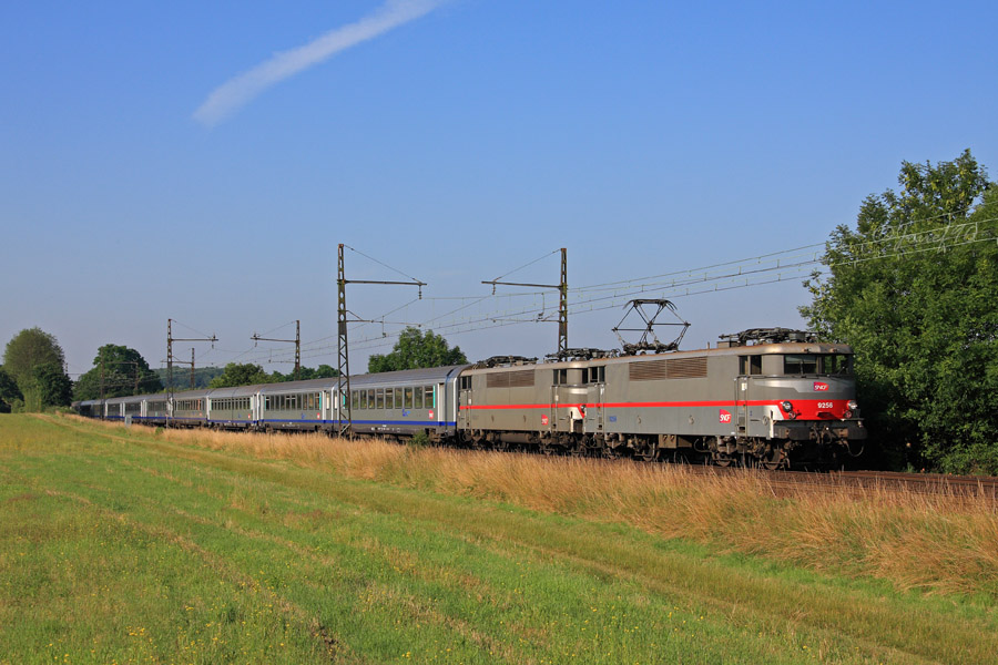 La BB 9256 assure le TER 16806 qui rapatrie la BB 9247, &agrave; l'origine pr&eacute;vue sur ce train mais qui a rencontr&eacute;e quelques soucis technique. Celle-ci partira le jour m&ecirc;me au TM d'&eacute;change Trappes - PAZ.