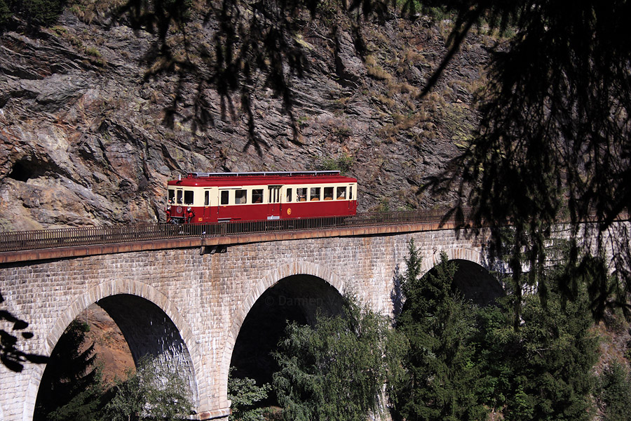 La Z 604 est vue ici sur le Viaduc Sainte-Marie, lors de sa marche sp&eacute;ciale N&deg;545180, du Chatelard Fronti&egrave;re &agrave; St-Gervais-les-Bains-Le Fayet.