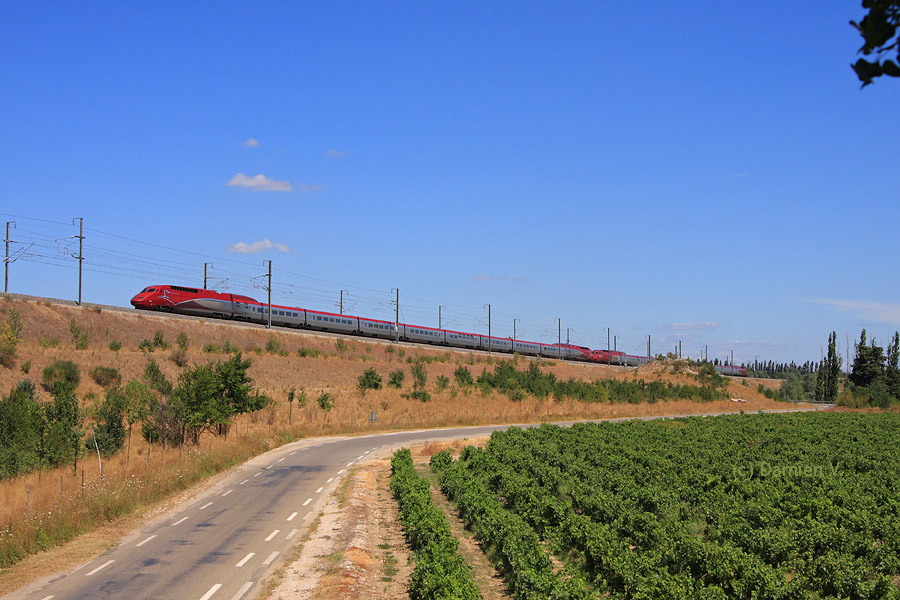 En p&eacute;riode estivale, Thalys relie tous les samedis la Hollande et la Belgique &agrave; Marseille. Cette fois-ci &eacute;taient &agrave; l'honneur la rame 4534 fra&icirc;chement rev&ecirc;tue de la nouvelle livr&eacute;e Thalys, ainsi que la 4536 arborant encore la livr&eacute;e d'origine.
