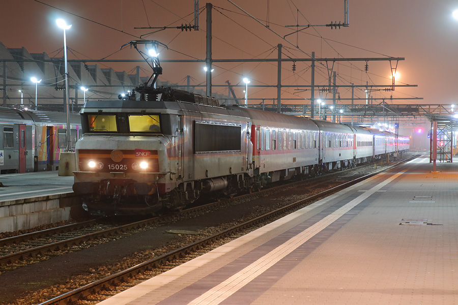 Dans la nuit du 18 au 19 janvier 2010, le train 451 Paris - Berlin a été détourné exceptionnellement par Thionville, Luxembourg et Trier, au lieu du passage via Forbach et Saarbrücken. Il a circulé sous numéro 39446 entre Metz et Luxembourg. À noter en 4ème position la voiture directe Paris - Moskva.