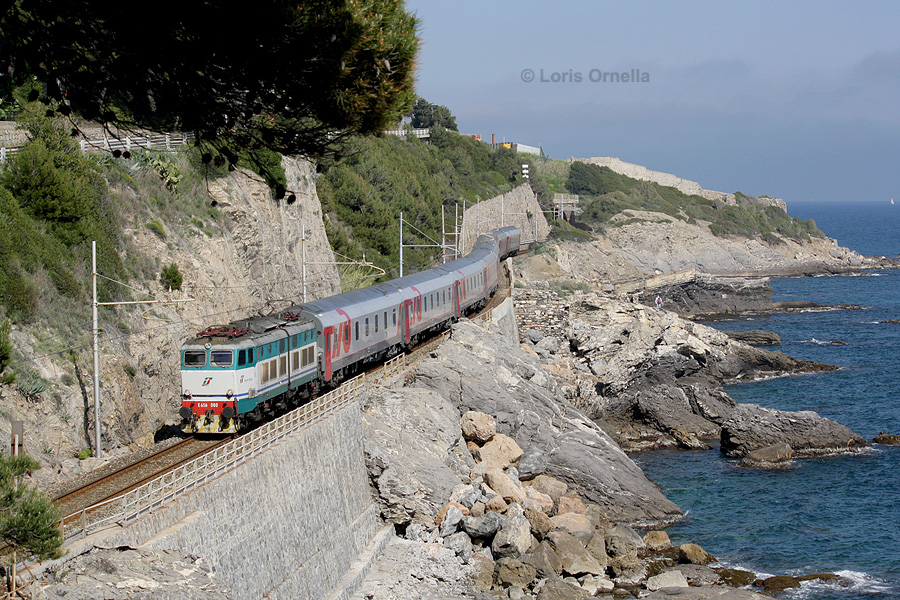 E656 080 avec le train MOSKVA BELORUSSKAJA - NICE VILLE.