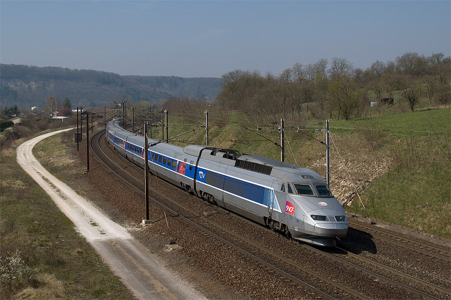 Le TGV 2625 Paris-Est 10h49 - Luxembourg-Ville 14h42 passe &agrave; Nan&ccedil;ois-Tronville.