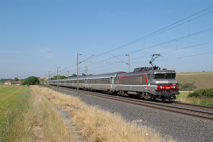 Passage &agrave; Euvezin de l'EuroCity 303 Paris-Est - Luxembourg.