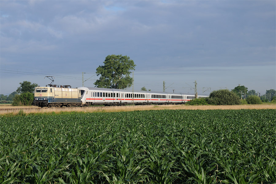 L'EuroCity 61 Strasbourg - M&uuml;nchen Hbf &agrave; Legelshurst.