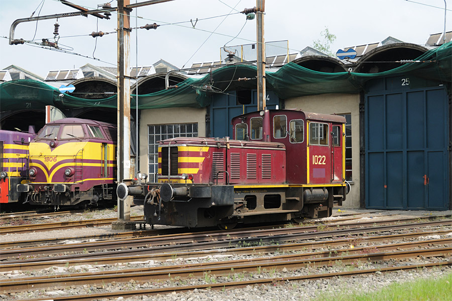 Les 1806 et 1022 stationnent au d&eacute;p&ocirc;t de Luxembourg