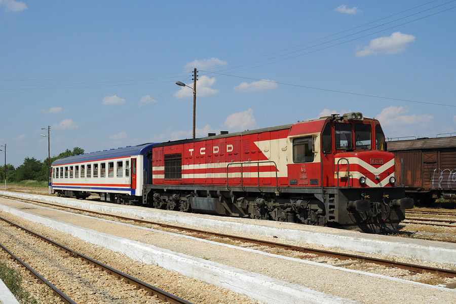 Le train 82901 en gare de Pythio. Ce train achemine la voiture directe de jour Pythio - Istanbul, qui est en correspondance avec l'IC 90 Thessaloniki - Orm&eacute;nio.