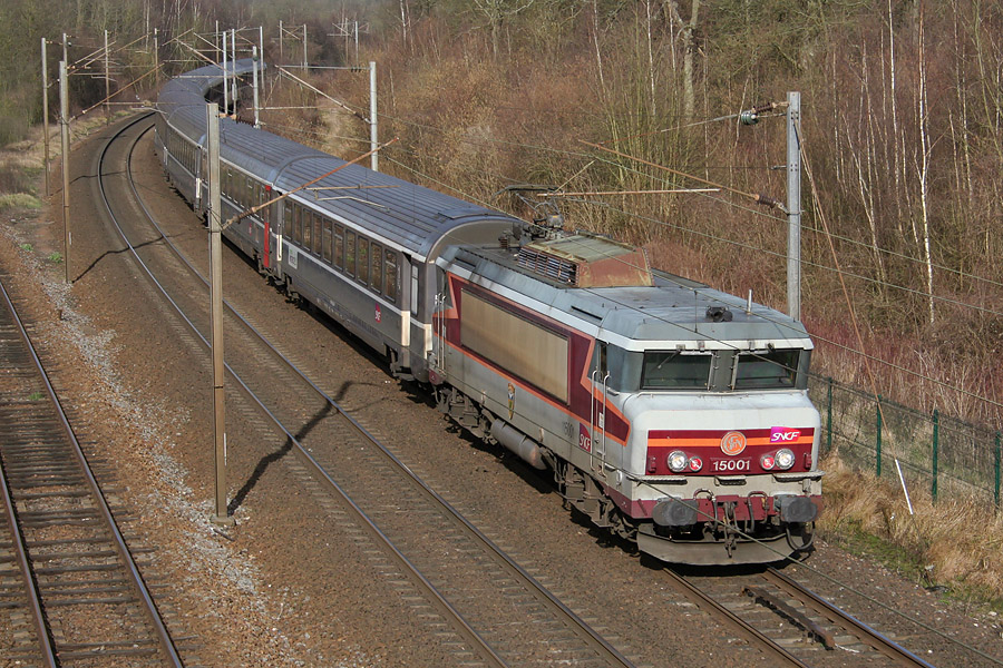 BB 15001 sur le Corail InterCit&eacute;s 1616 Metz - Paris-Est.