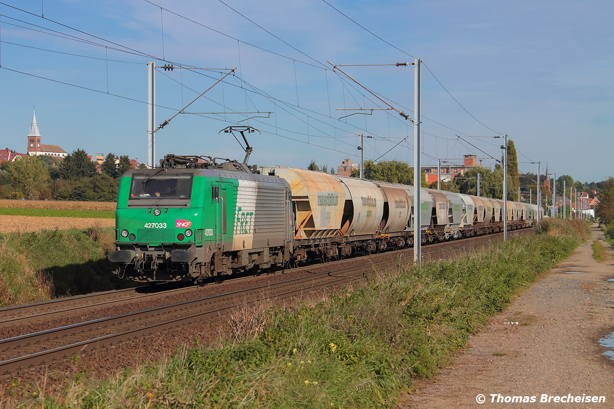 Avancé de quelques heures, le train de céréales reliant Hausbergen à Dijon-Perrigny est vu à Hochfelden.
